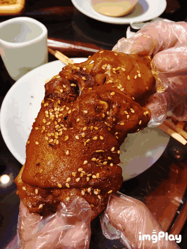 女人都是大猪蹄子