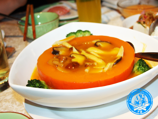 豆捞自助蕉料台_美叶凤尾蕉_蕉叶海鲜自助