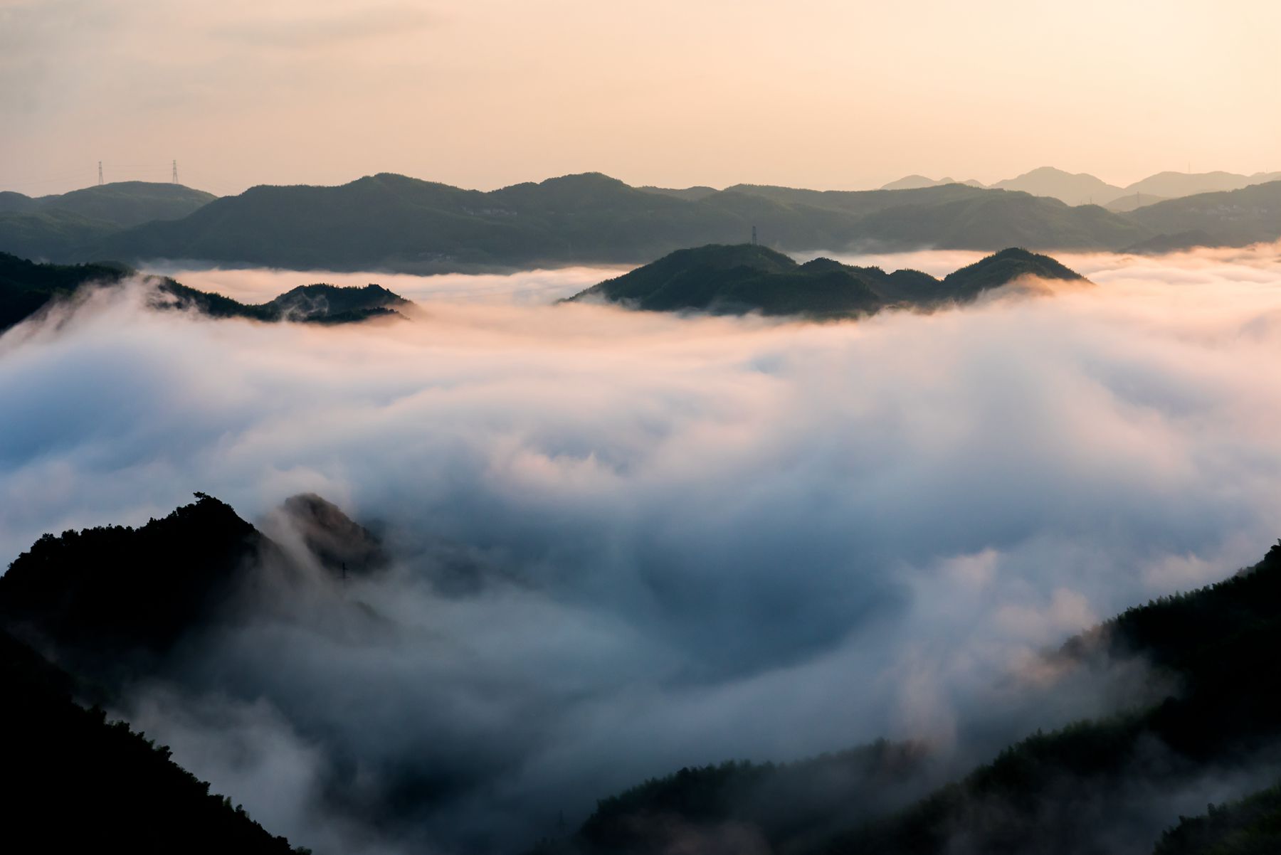 白鹿--四明山上雲霧最美山村